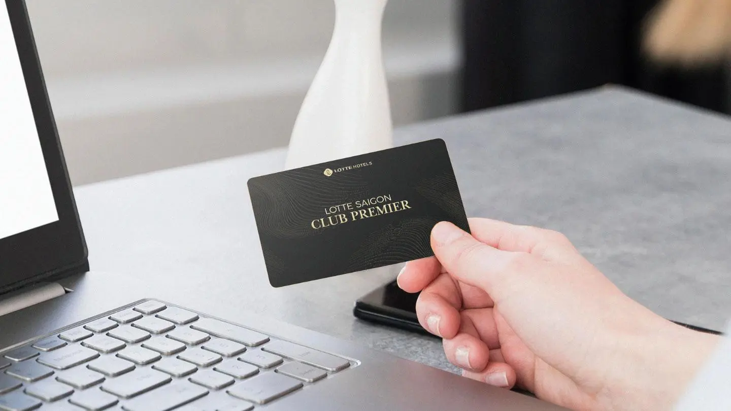 Lotte Hotel key card.